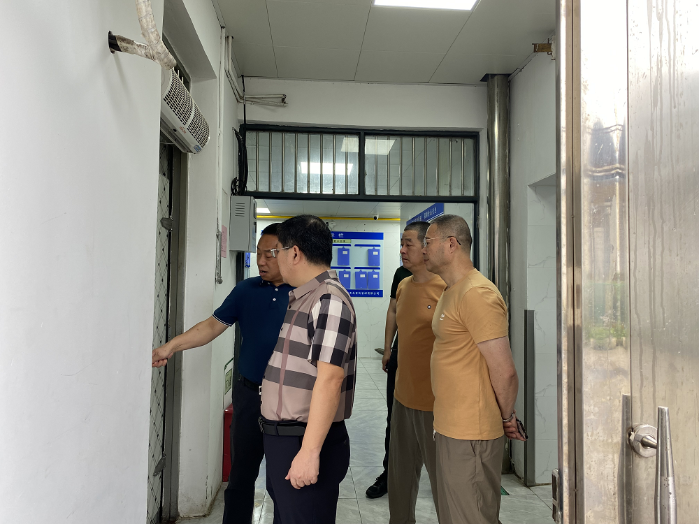 学校开展安全专项检查 全力筑牢校园安全防线