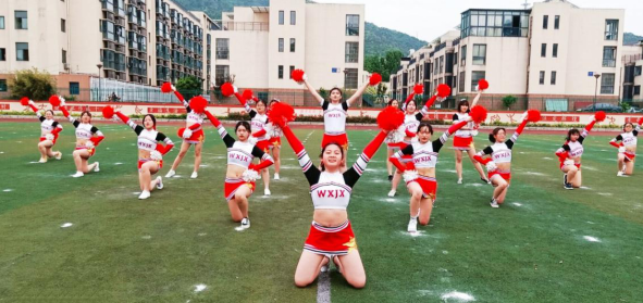 校园体育活动火热开展，学生运动热情日渐高涨